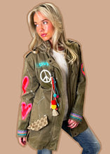 Load image into Gallery viewer, FUNKY PATCH - Army Jacket