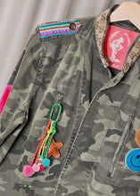 Load image into Gallery viewer, FUNKY PATCH - Army Jacket