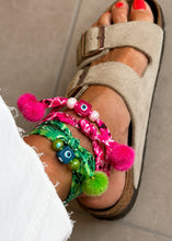 Afbeelding in Gallery-weergave laden, The BANDANA Bracelet