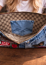 Afbeelding in Gallery-weergave laden, BIG Bandana Fringe Clutch