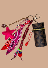 Afbeelding in Gallery-weergave laden, Lip Charm Case