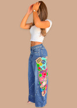 Afbeelding in Gallery-weergave laden, THE OG ART JEANS - MULTI PATCH
