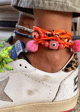 Afbeelding in Gallery-weergave laden, The BANDANA Bracelet
