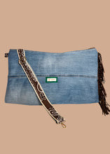 Afbeelding in Gallery-weergave laden, BIG Bandana Fringe Clutch
