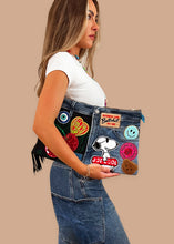 Afbeelding in Gallery-weergave laden, Denim Bandana Clutch
