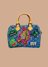 Afbeelding in Gallery-weergave laden, THE OG BAG 25 – Denim Icon
