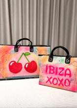 Afbeelding in Gallery-weergave laden, The CHERRY Bag - Medium
