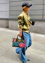 Load image into Gallery viewer, THE OG BAG 25 – Stay Weird
